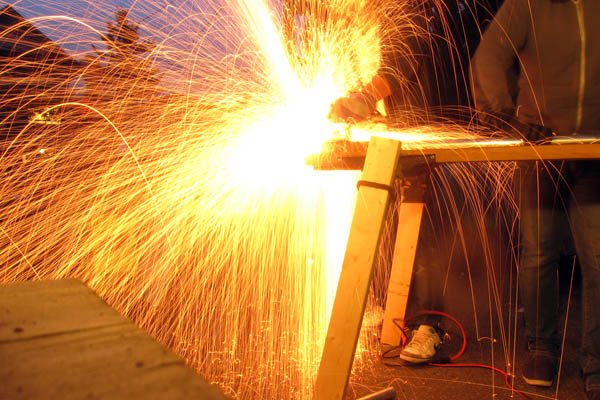 Cutting steel tubing with a circular saw Cutting steel tubing with a circular saw